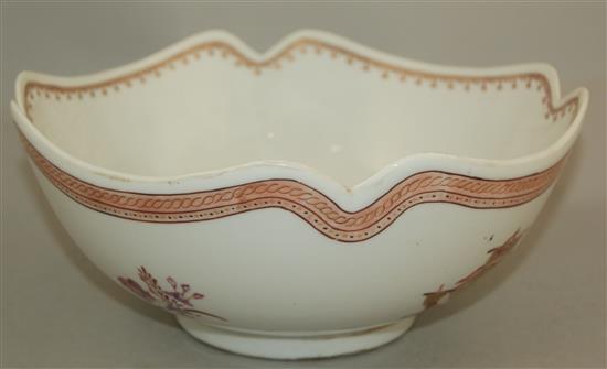 A Chinese export style enamelled porcelain twenty nine piece dinner service, soup tureen 35cm